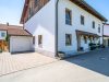 Ansicht mit Garage